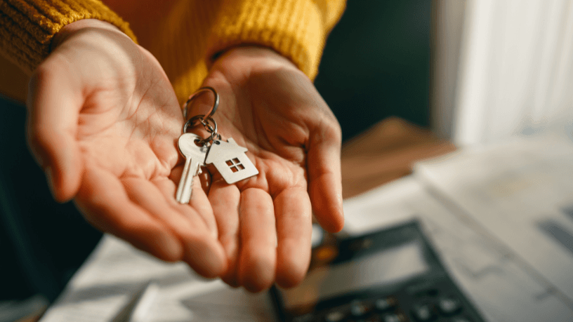 A tributação sobre ganhos de capital na venda de imóveis define regras que influenciam retorno financeiro, comenta Alex Nabuco dos Santos.