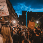 Acolhimento às mulheres em Ilha Comprida reforça rede de proteção e políticas sociais em 2026