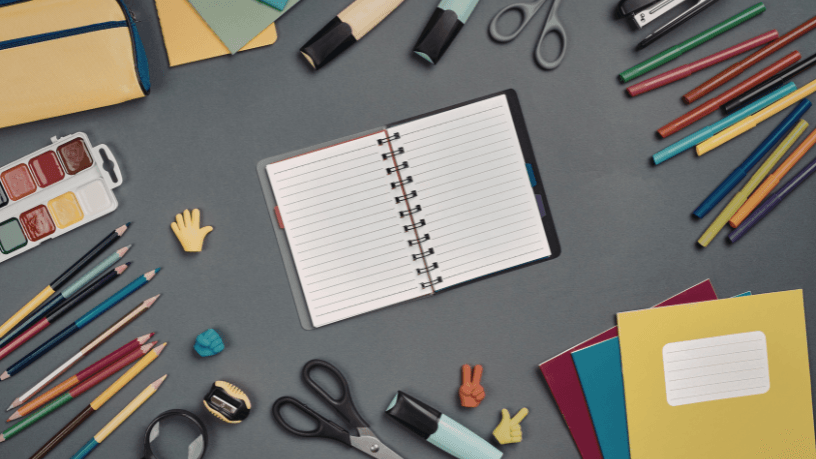 Ao integrar kit escolar, prática esportiva e projetos sociais, Sérgio Bento De Araújo evidencia caminhos para uma educação mais equitativa e com maior permanência dos estudantes.